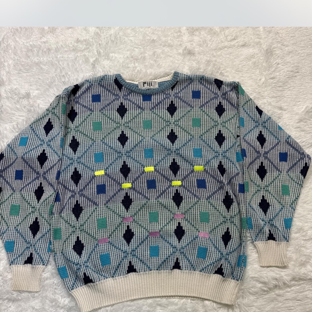 Geometric Patterned Crewneck Sweater